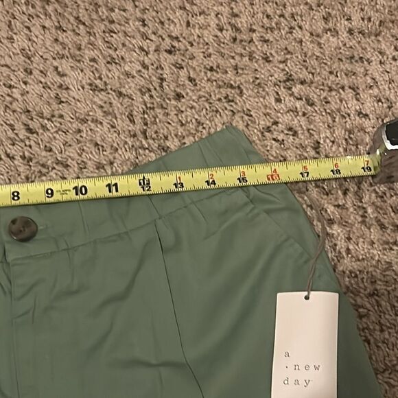NWT a. new day medium shorts    A - Picture 3 of 4